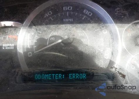 2005 Cadillac Escalade Standard z USA, uszkodzony, nr VIN 1GYEK63N35R257340